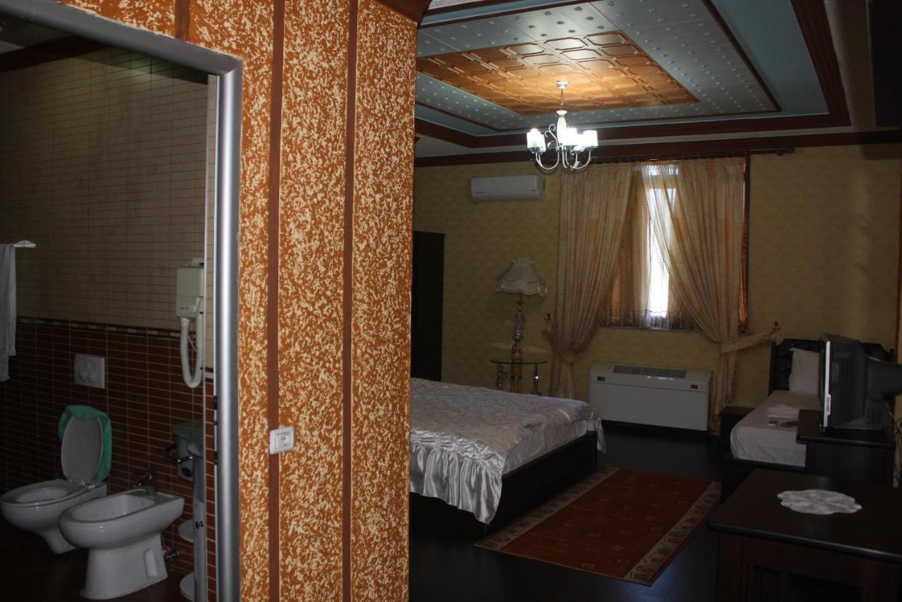 Hotel Bar Restaurant America Kukes المظهر الخارجي الصورة